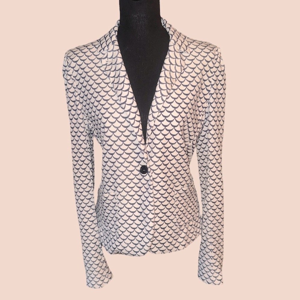 Tory Burch Women Scalloped Print
White Blue Blazer Size L
